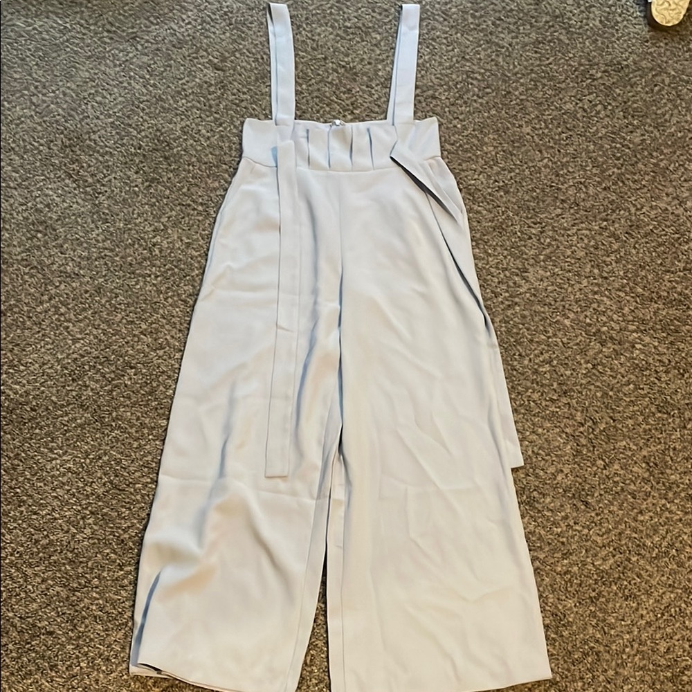 Light Gray Wide-Leg Jumpsuit with Adjustable Straps